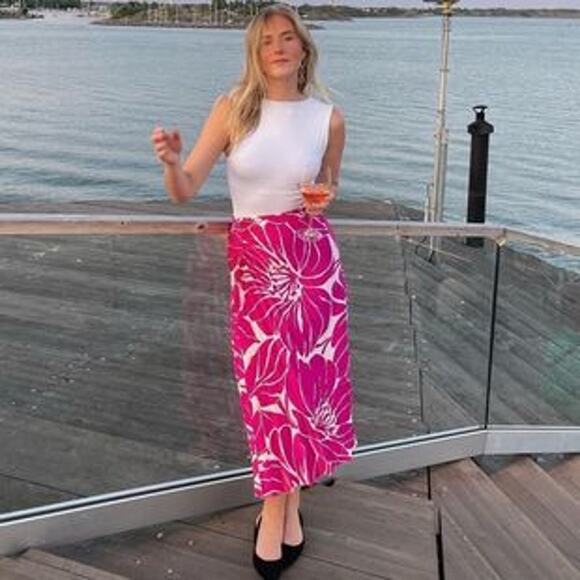 RARE!!! MANGO Asymmetrical Pleated Skirt NWT - Picture 9 of 16